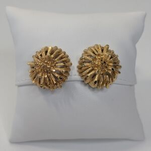 Coro Gold Starburst Earrings - Classic Vintage Clip On Earrings